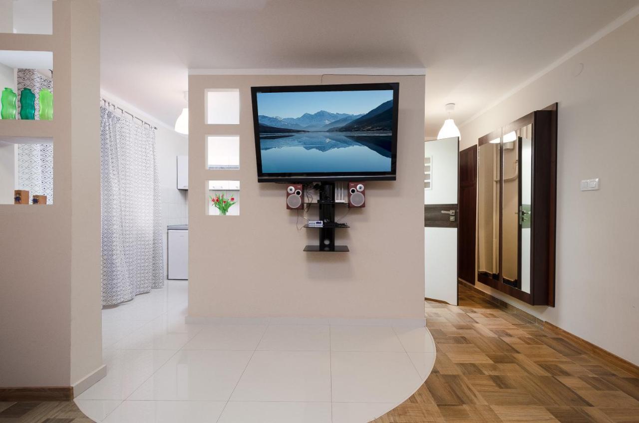 Apartament Deluxe Arcon เชียเมโนวิเซ สลอสเก ภายนอก รูปภาพ