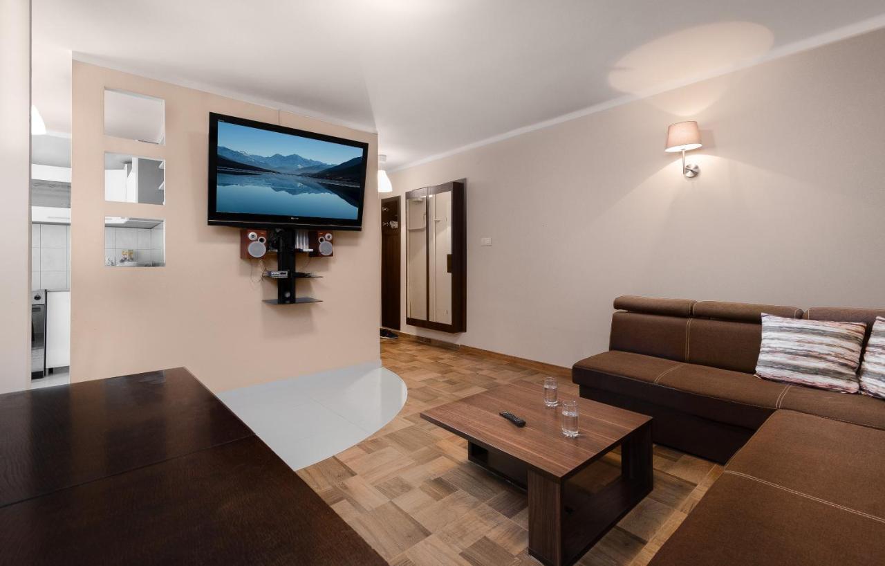 Apartament Deluxe Arcon เชียเมโนวิเซ สลอสเก ภายนอก รูปภาพ
